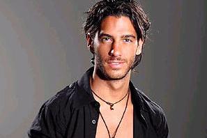  Erick Elías destronó a William Levy